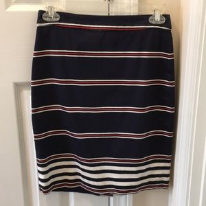 ❤️💙J CREW “The Pencil Skirt” Sz 00 Navy blue w red & off-white stripes